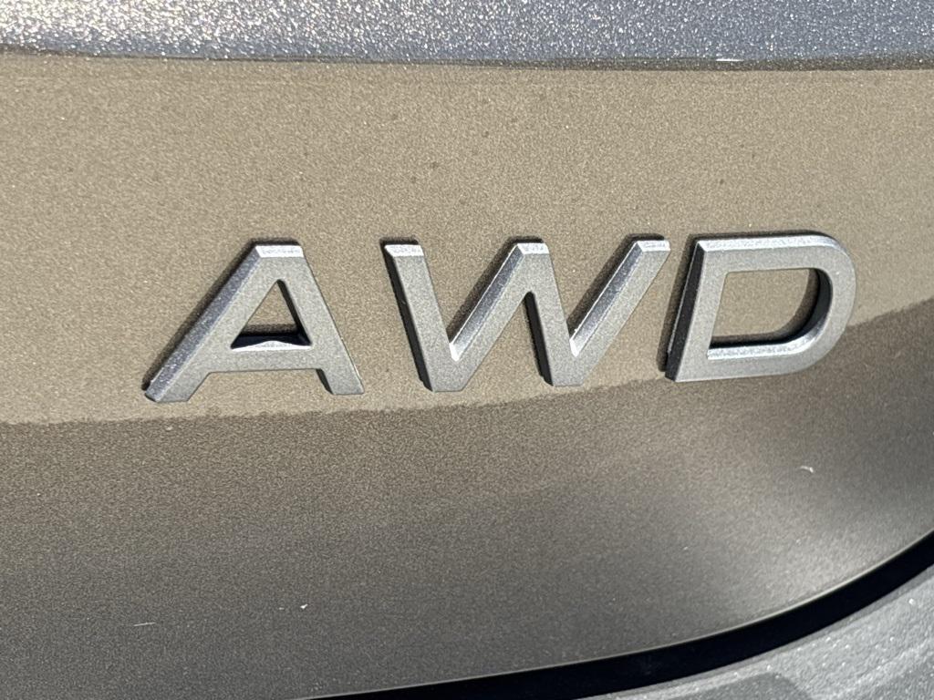 new 2025 Nissan Kicks car, priced at $27,100