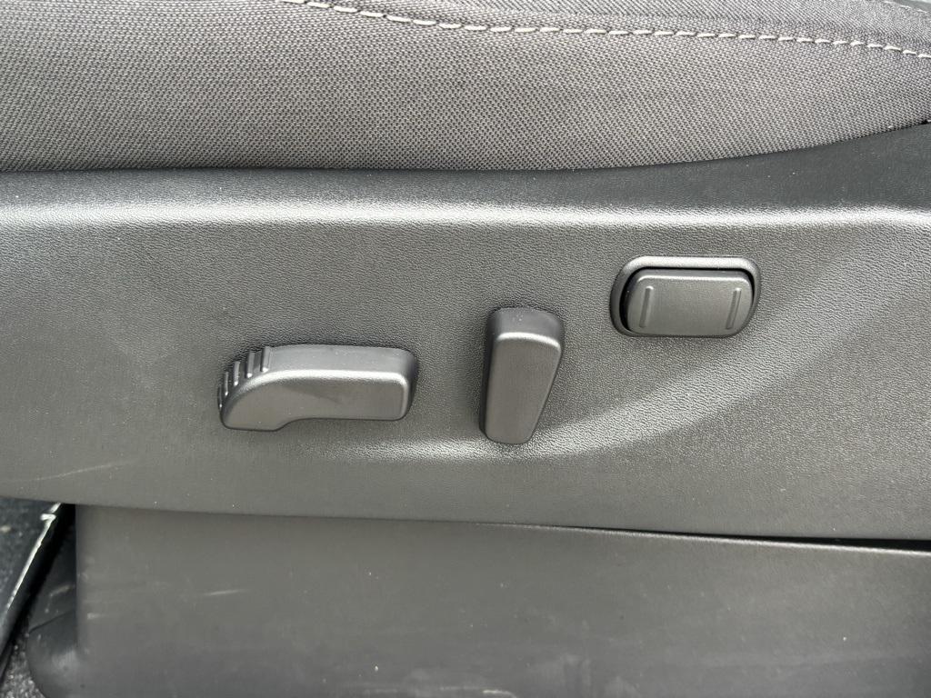 new 2025 Nissan Frontier car, priced at $36,255