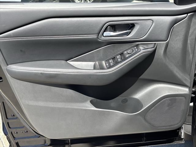 new 2025 Nissan Rogue car, priced at $33,895