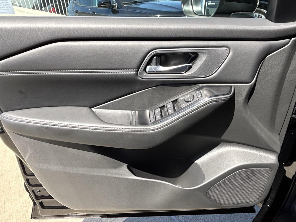 new 2025 Nissan Rogue car, priced at $33,895