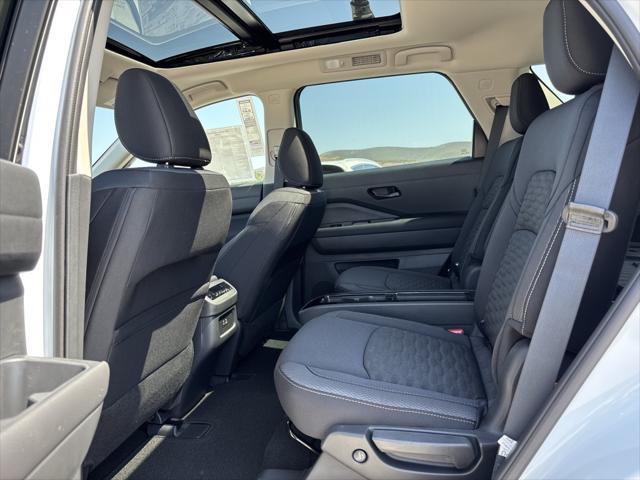 new 2025 Nissan Pathfinder car, priced at $44,595
