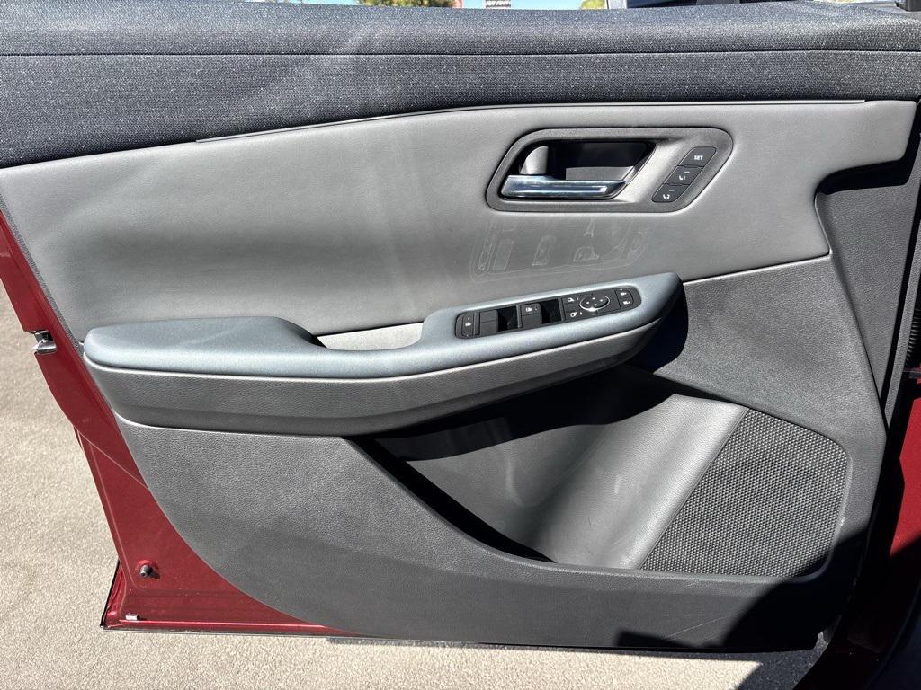 new 2026 Nissan Leaf car, priced at $42,335