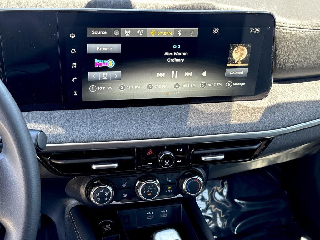 new 2025 Nissan Kicks car, priced at $29,130