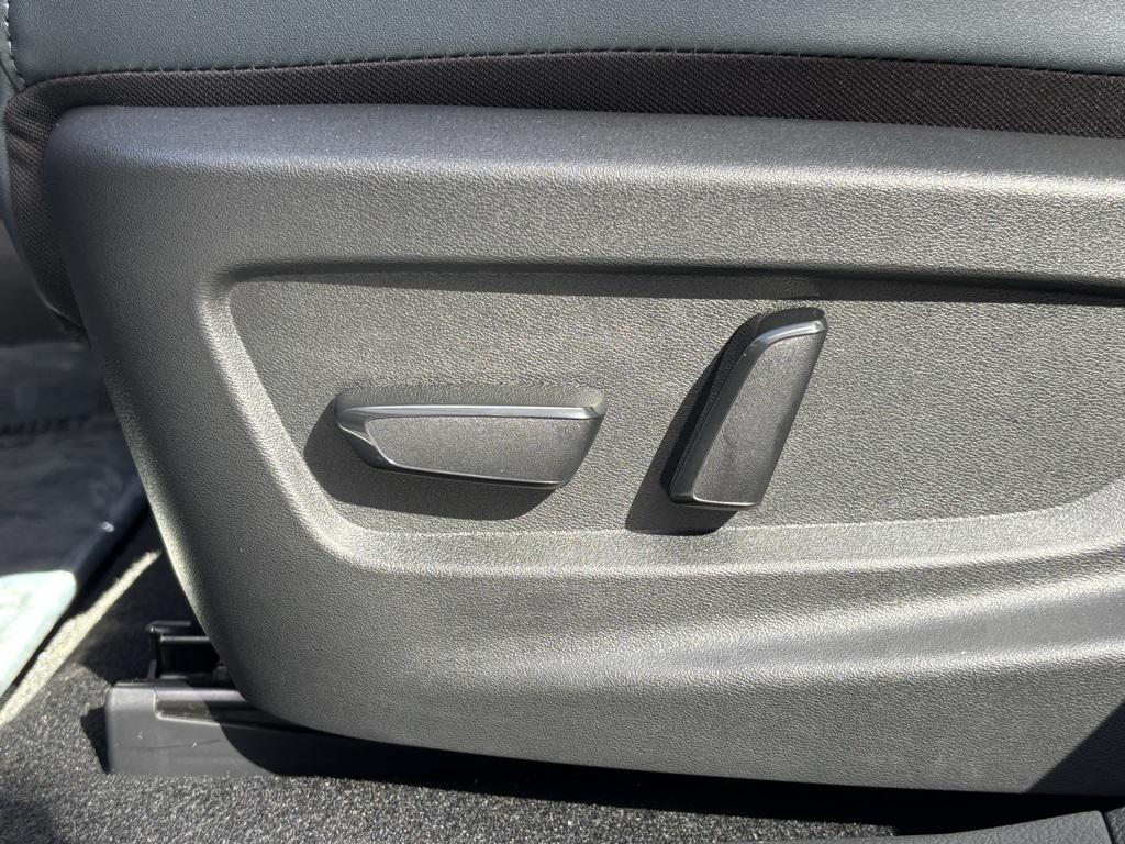 new 2026 Nissan Leaf car, priced at $37,300