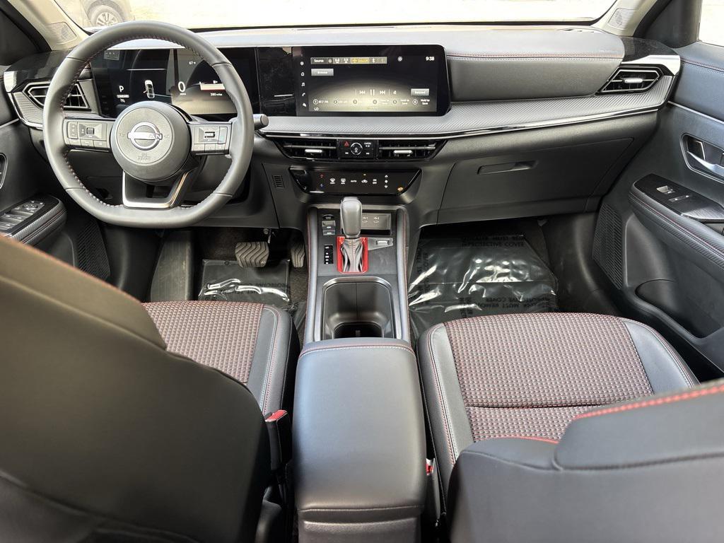 new 2025 Nissan Kicks car, priced at $27,725