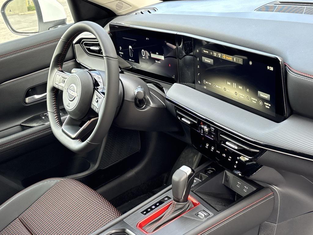 new 2025 Nissan Kicks car, priced at $27,725