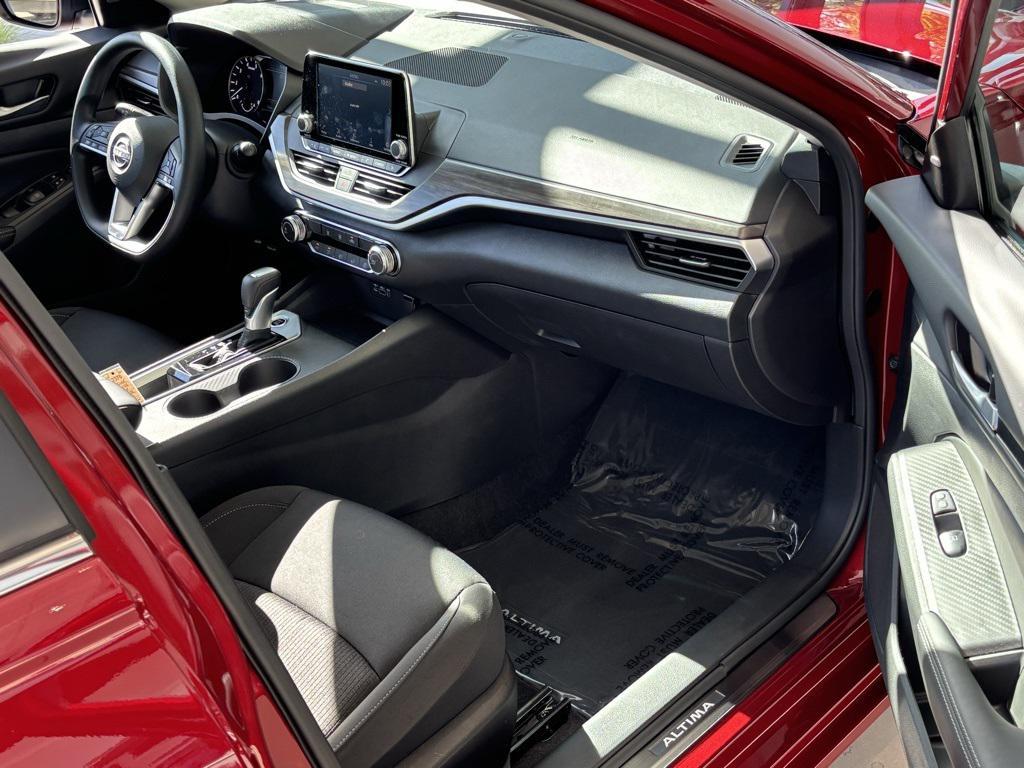 new 2025 Nissan Altima car, priced at $30,780