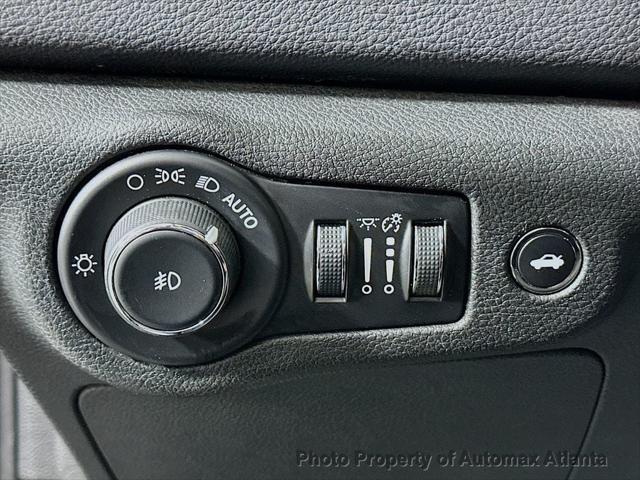 used 2015 Chrysler 200 car