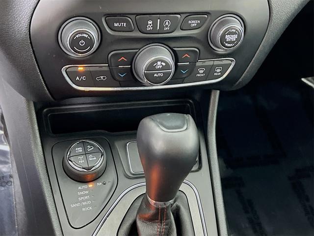 used 2023 Jeep Cherokee car, priced at $30,996