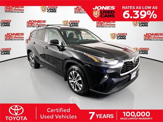 used 2023 Toyota Highlander car, priced at $41,998