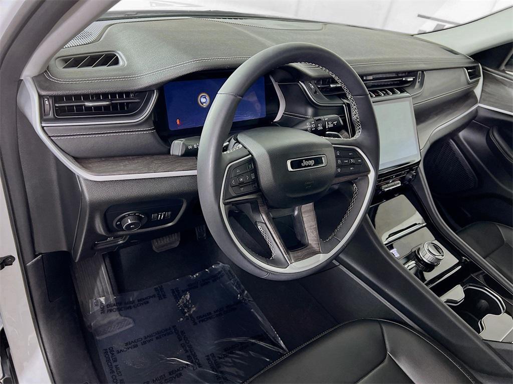 used 2023 Jeep Grand Cherokee car, priced at $31,996