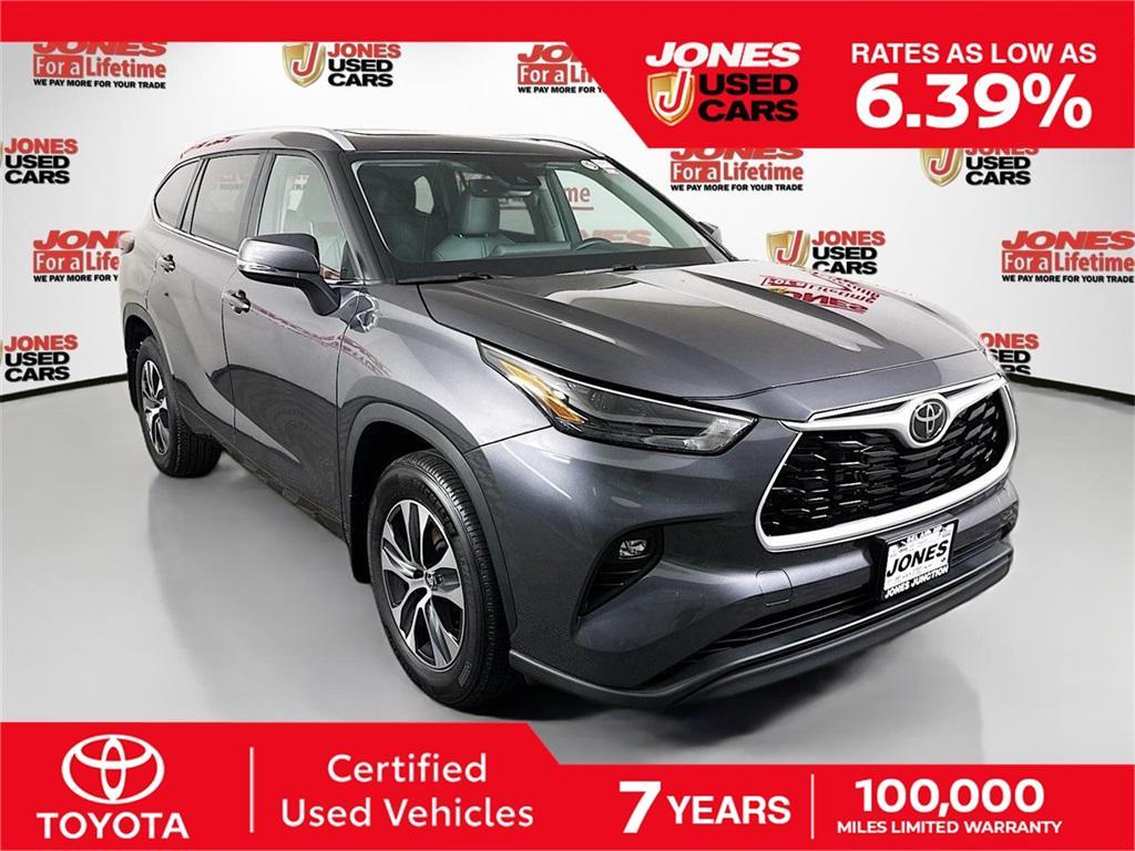 used 2024 Toyota Highlander car, priced at $44,998