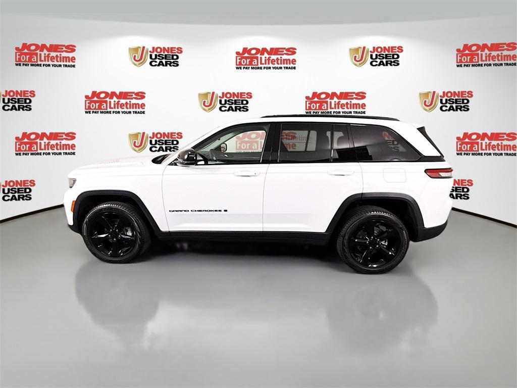 used 2023 Jeep Grand Cherokee car, priced at $30,999