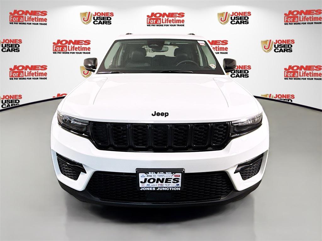 used 2023 Jeep Grand Cherokee car, priced at $30,999