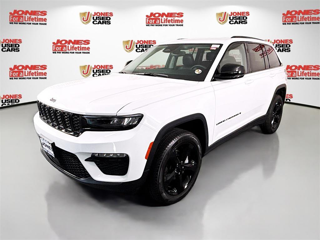 used 2023 Jeep Grand Cherokee car, priced at $30,999