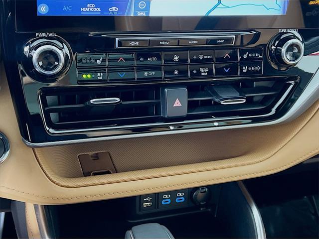 used 2022 Toyota Highlander car, priced at $45,657