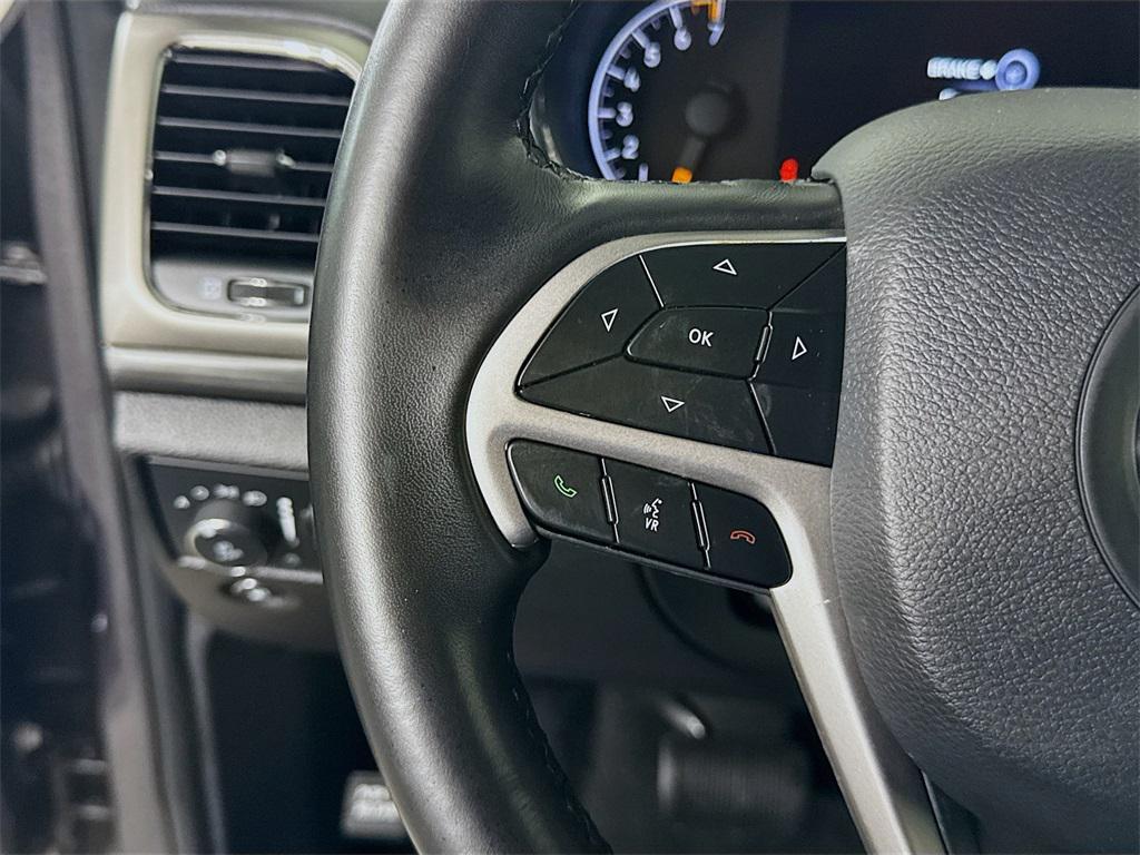 used 2021 Jeep Grand Cherokee car, priced at $25,294