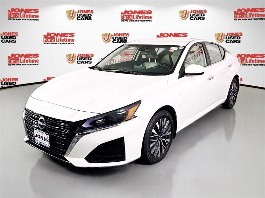 used 2023 Nissan Altima car, priced at $22,604