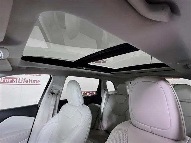 used 2020 Jeep Cherokee car, priced at $23,969