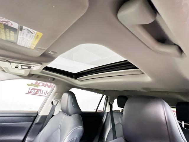 used 2020 Toyota Highlander Hybrid car, priced at $34,998