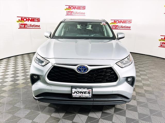 used 2020 Toyota Highlander Hybrid car, priced at $34,998