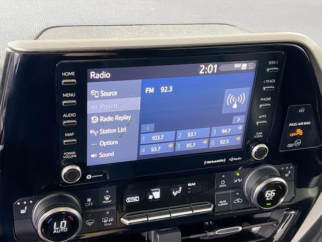 used 2020 Toyota Highlander Hybrid car, priced at $34,998