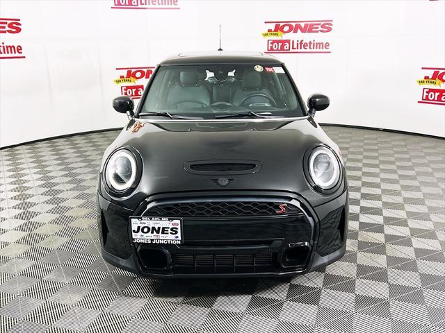 used 2022 MINI Hardtop car, priced at $27,592