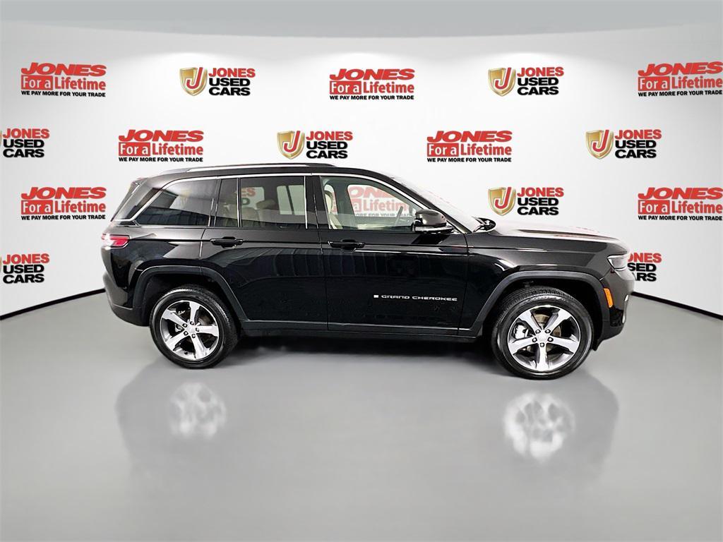 used 2023 Jeep Grand Cherokee car, priced at $33,630