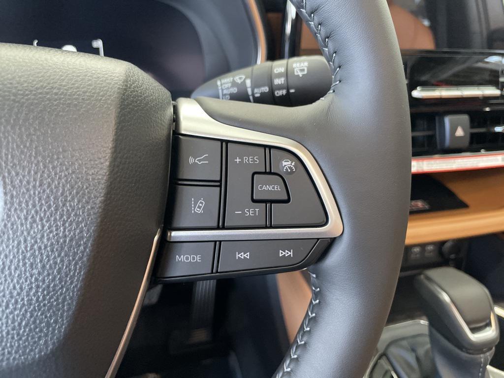 new 2025 Toyota Highlander car, priced at $56,432