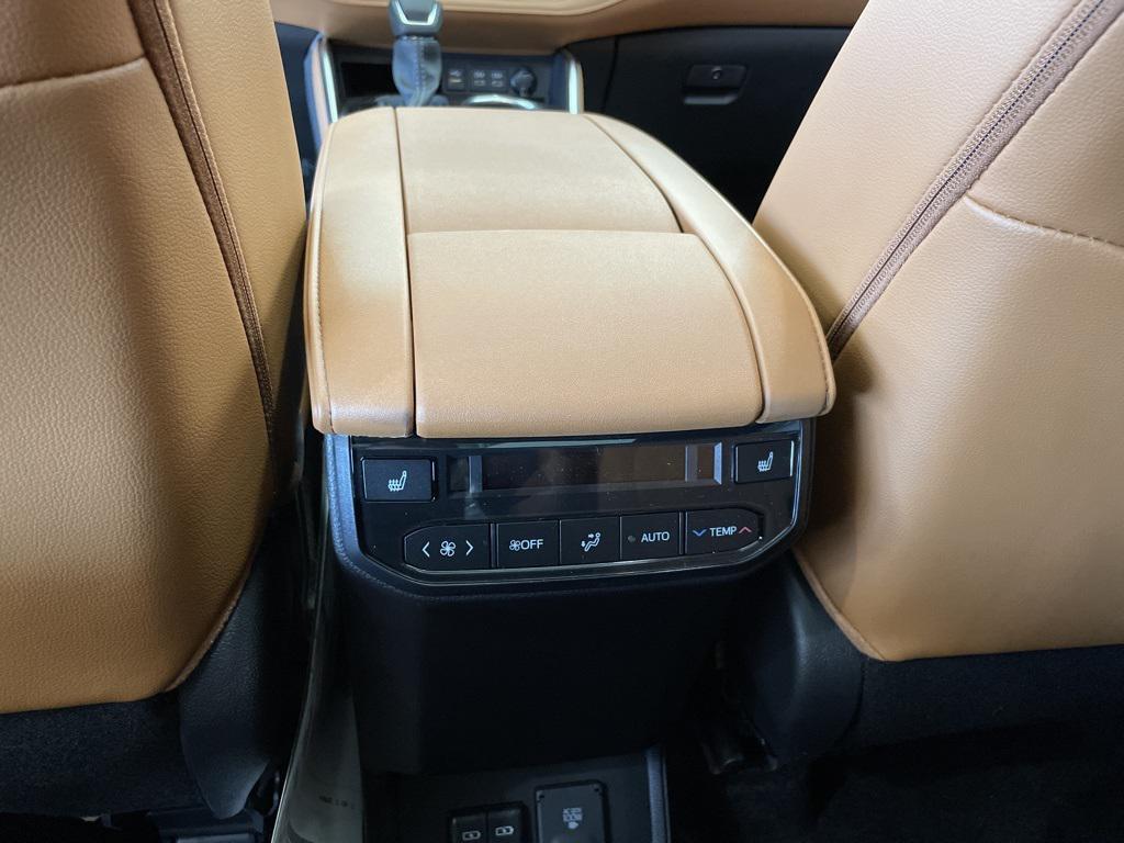 new 2025 Toyota Highlander car, priced at $56,432