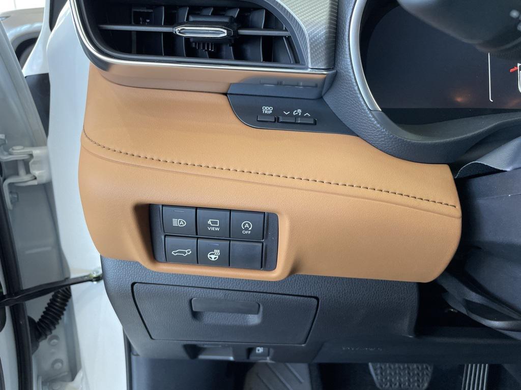 new 2025 Toyota Highlander car, priced at $56,432