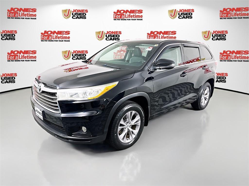 used 2014 Toyota Highlander car