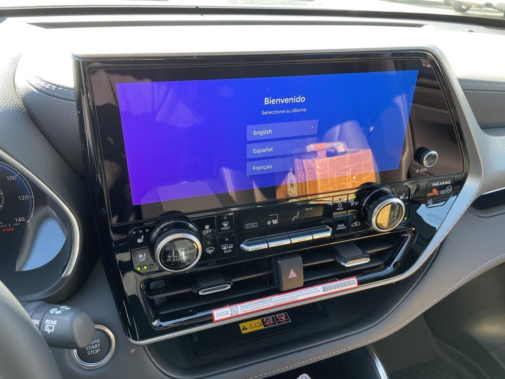 new 2025 Toyota Highlander car, priced at $55,712