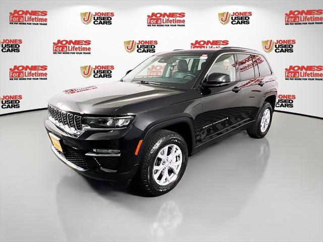 used 2022 Jeep Grand Cherokee car, priced at $32,996