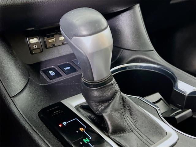 used 2019 Toyota Highlander car, priced at $26,869