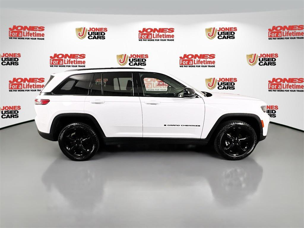 used 2023 Jeep Grand Cherokee car, priced at $32,998