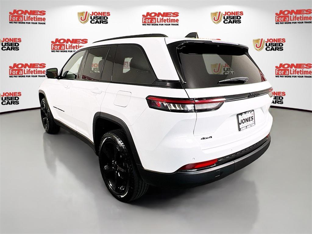 used 2023 Jeep Grand Cherokee car, priced at $32,998