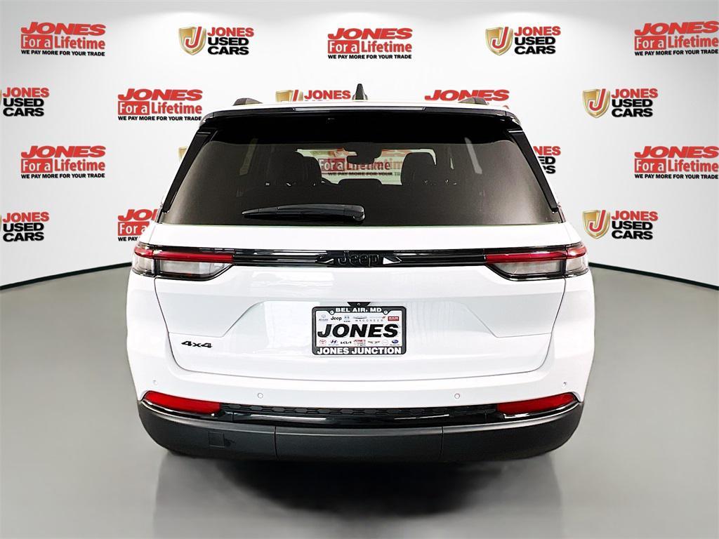 used 2023 Jeep Grand Cherokee car, priced at $32,998