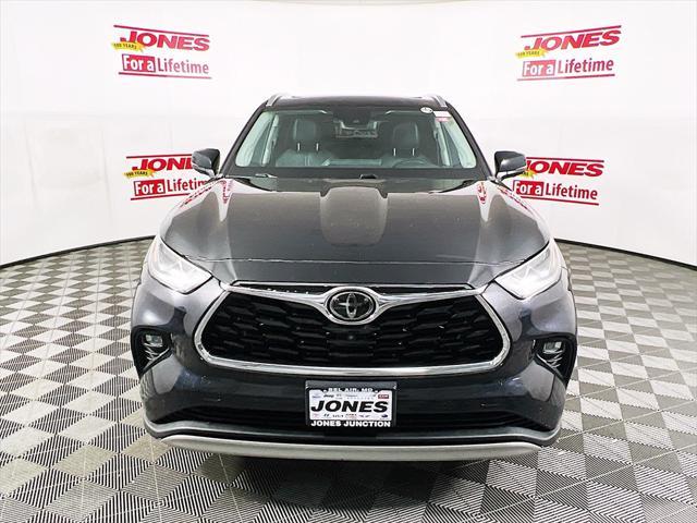 used 2020 Toyota Highlander car, priced at $34,675