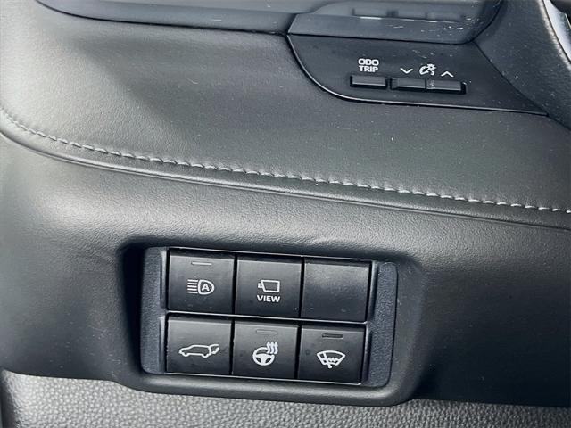 used 2020 Toyota Highlander car, priced at $34,675