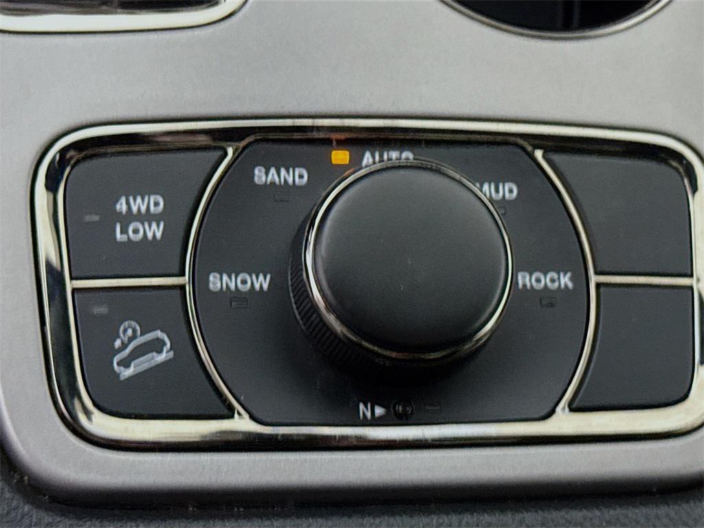 used 2021 Jeep Grand Cherokee car, priced at $34,799
