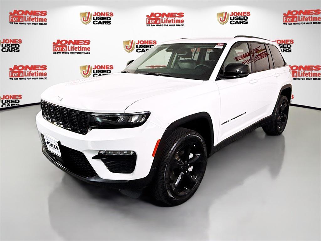 used 2023 Jeep Grand Cherokee car, priced at $34,134