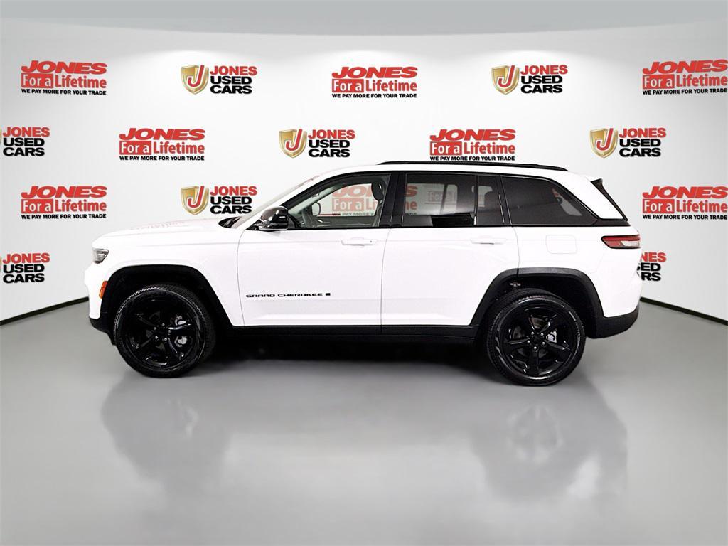 used 2023 Jeep Grand Cherokee car, priced at $34,134