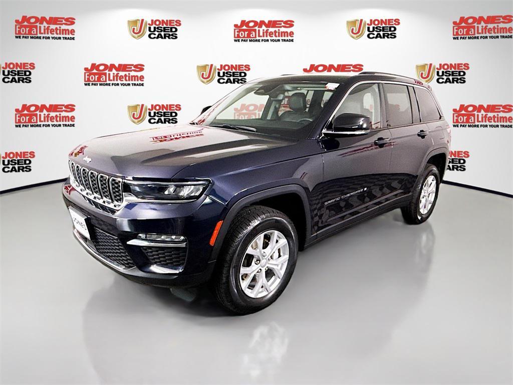 used 2023 Jeep Grand Cherokee car, priced at $30,995