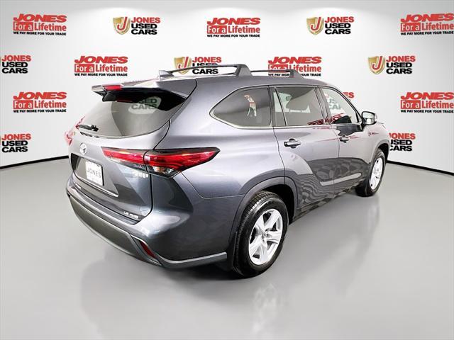 used 2020 Toyota Highlander car, priced at $32,995