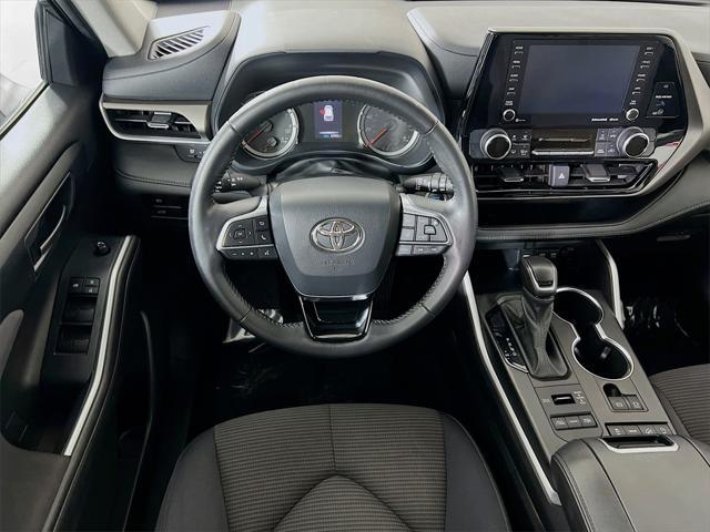 used 2020 Toyota Highlander car, priced at $32,995