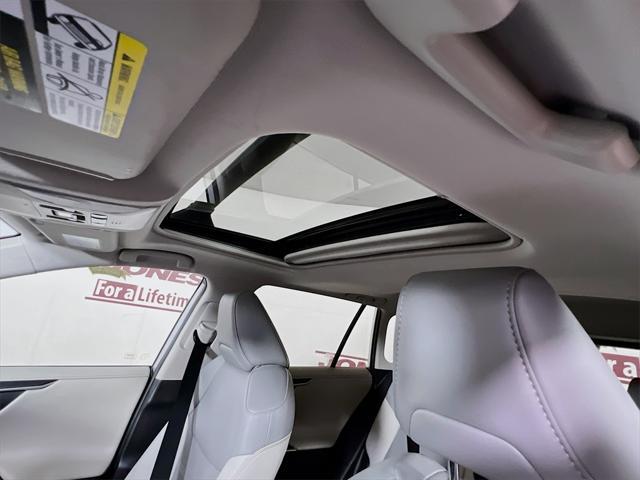 used 2020 Toyota RAV4 Hybrid car, priced at $29,827