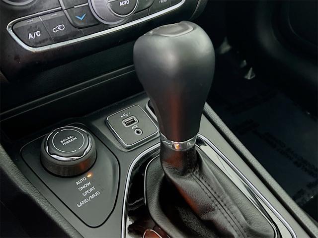 used 2023 Jeep Cherokee car, priced at $25,798