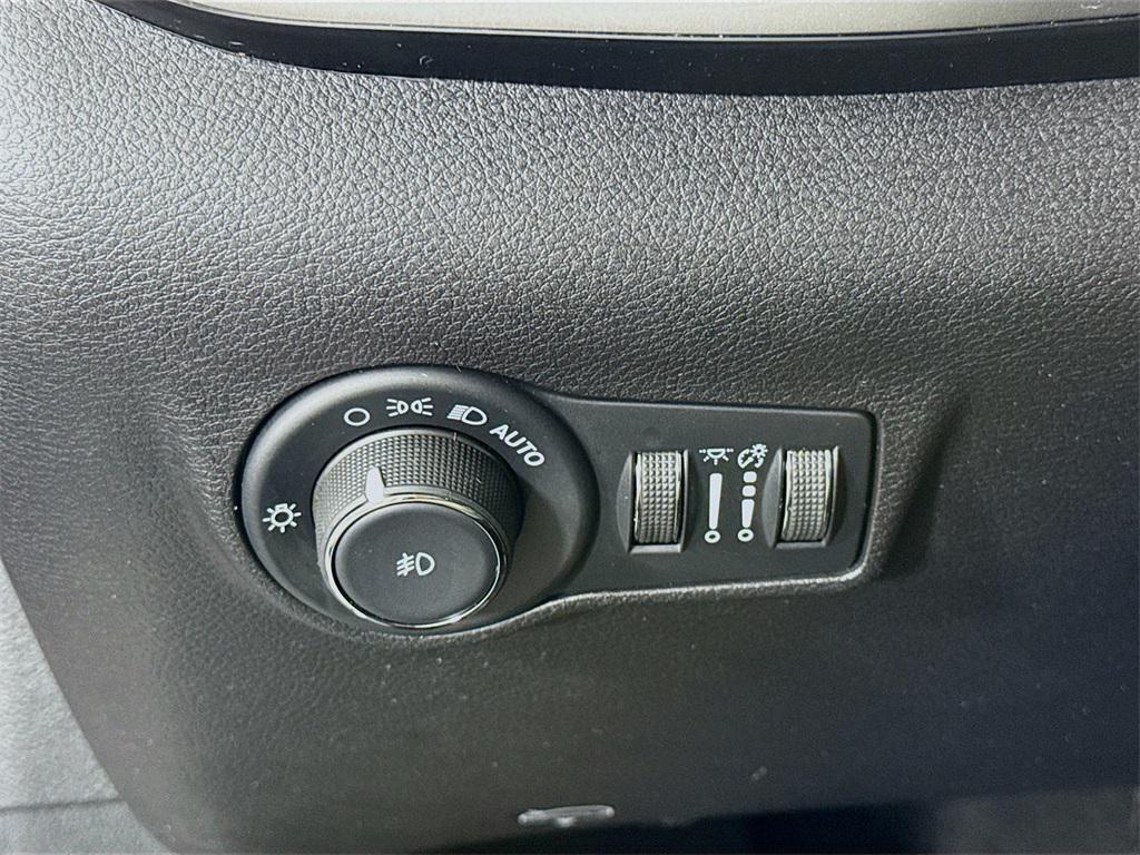 used 2022 Jeep Compass car, priced at $20,642