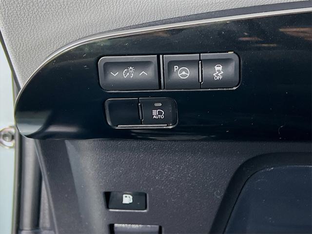 used 2020 Toyota Prius car, priced at $19,998